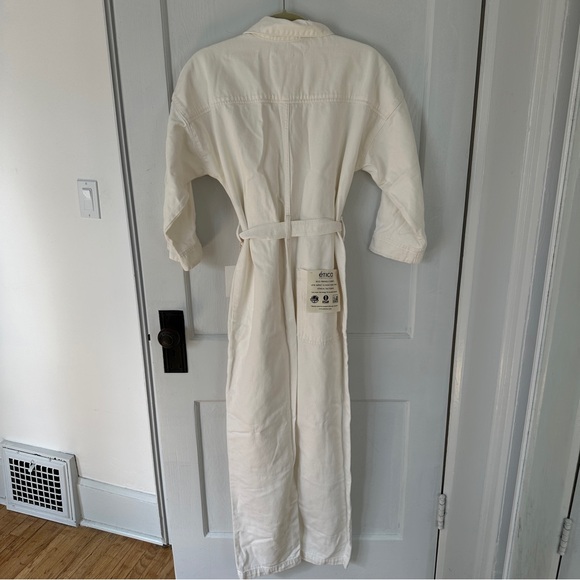 White jumpsuit - Picture 13 of 15